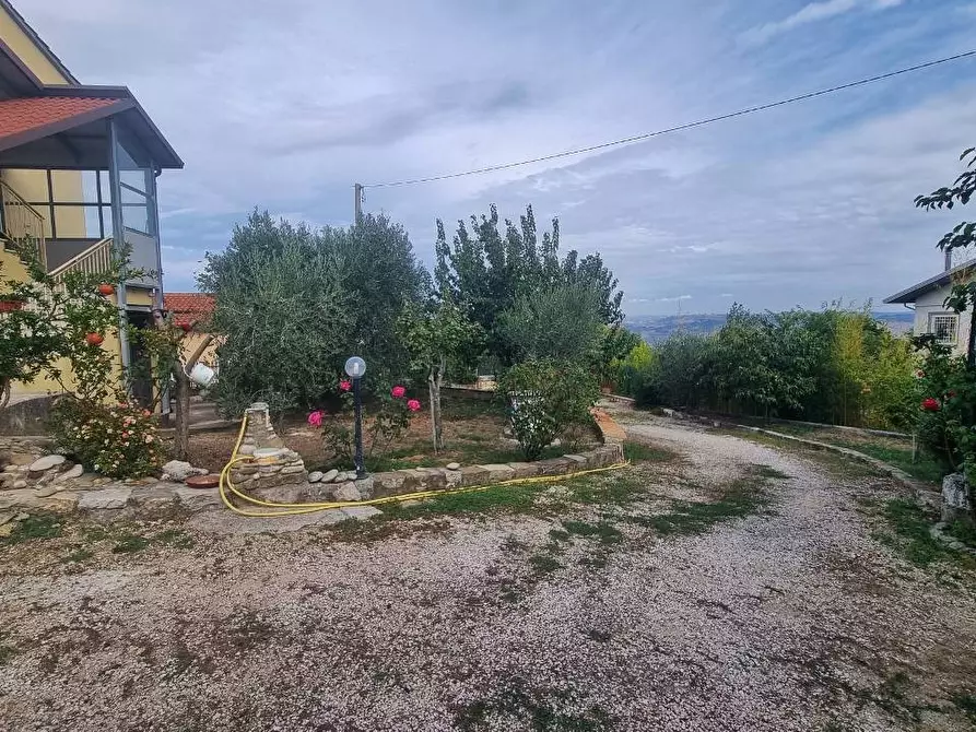 Immagine 13 di Appartamento in vendita  a Frigento