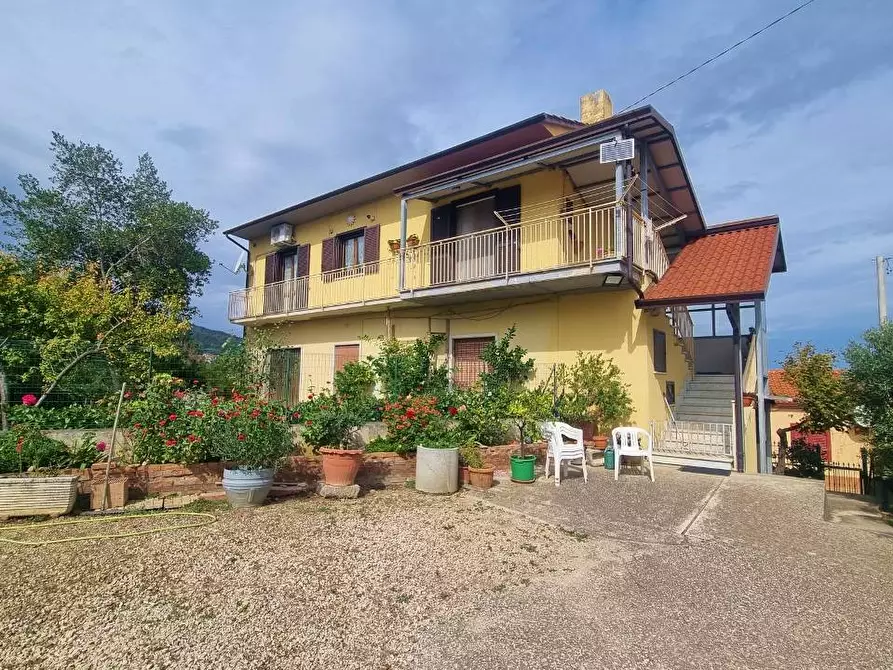 Immagine 6 di Appartamento in vendita  a Frigento