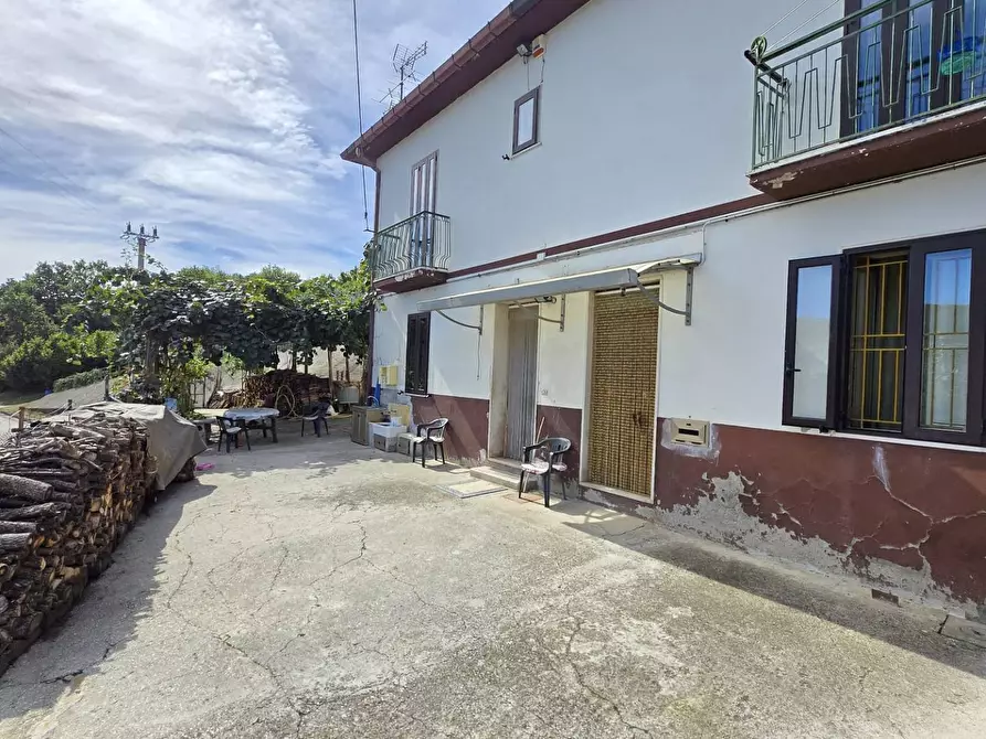 Immagine 2 di Casa indipendente in vendita  in C/da Petrara a San Mango Sul Calore