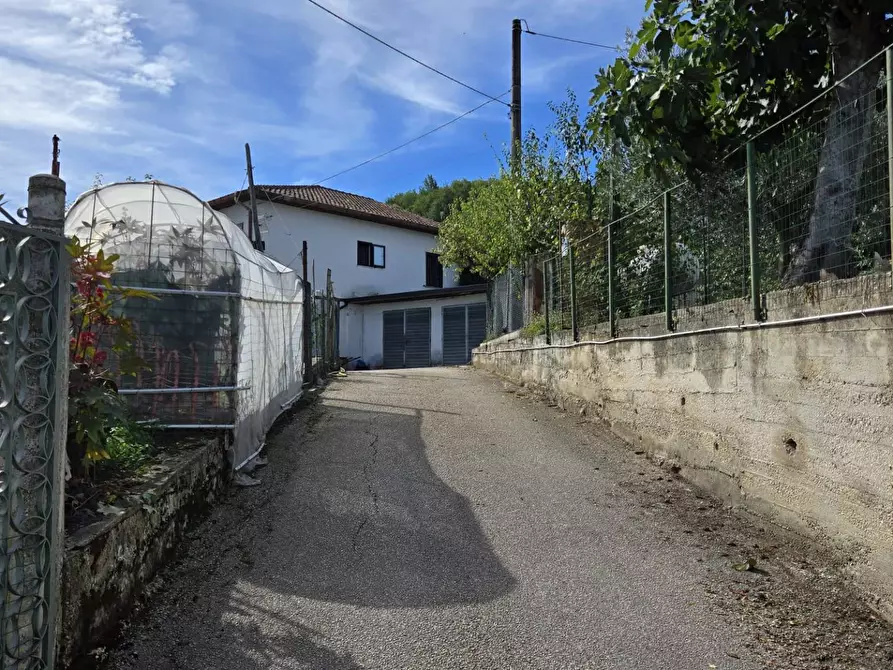 Immagine 7 di Casa indipendente in vendita  in C/da Petrara a San Mango Sul Calore