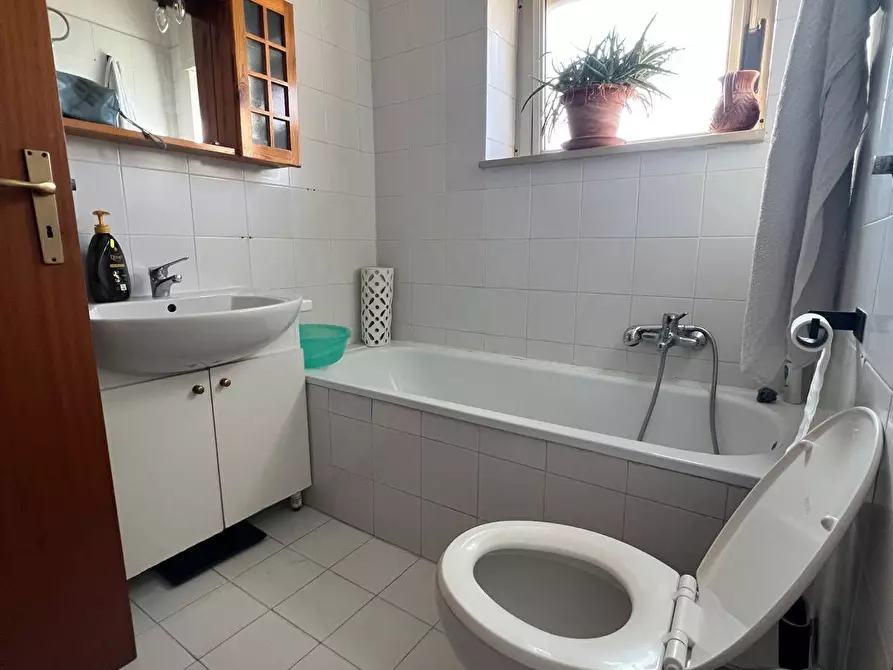 Immagine 13 di Appartamento in vendita  in Via della Luce a Apice