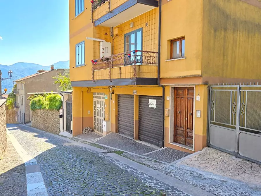 Immagine 23 di Appartamento in vendita  in Via Sorbo 111 a Montella