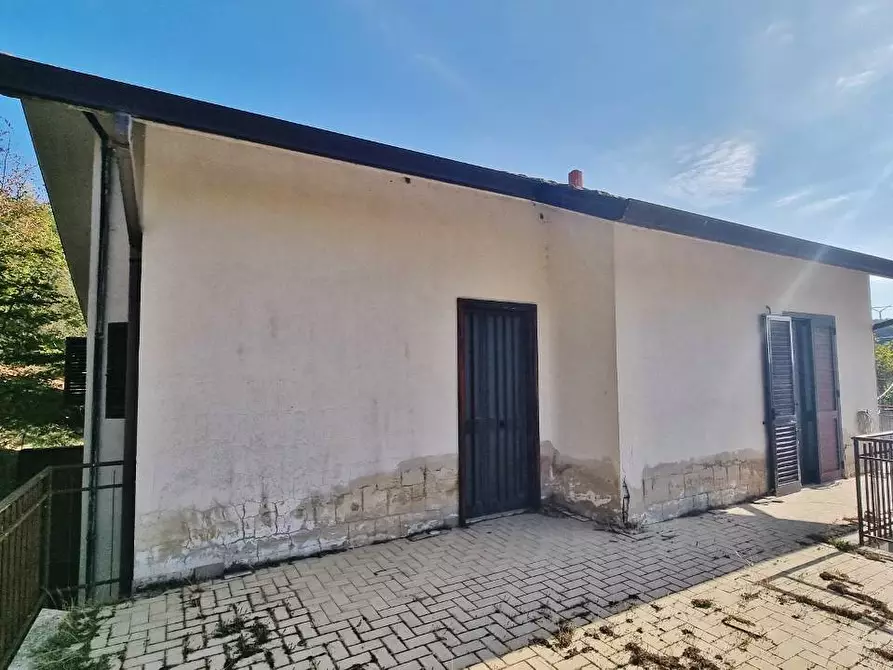 Immagine 7 di Casa indipendente in vendita  in Via Comunale Civita a San Sossio Baronia