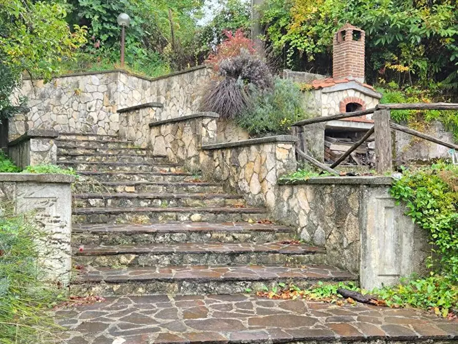 Immagine 4 di Villa in vendita  in Via Montevergine a Ospedaletto D'alpinolo