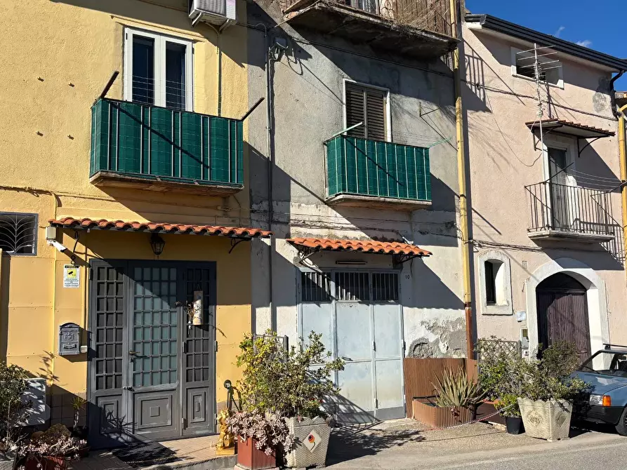 Immagine 4 di Casa semindipendente in vendita  in Via Rotabile 49 a Baselice