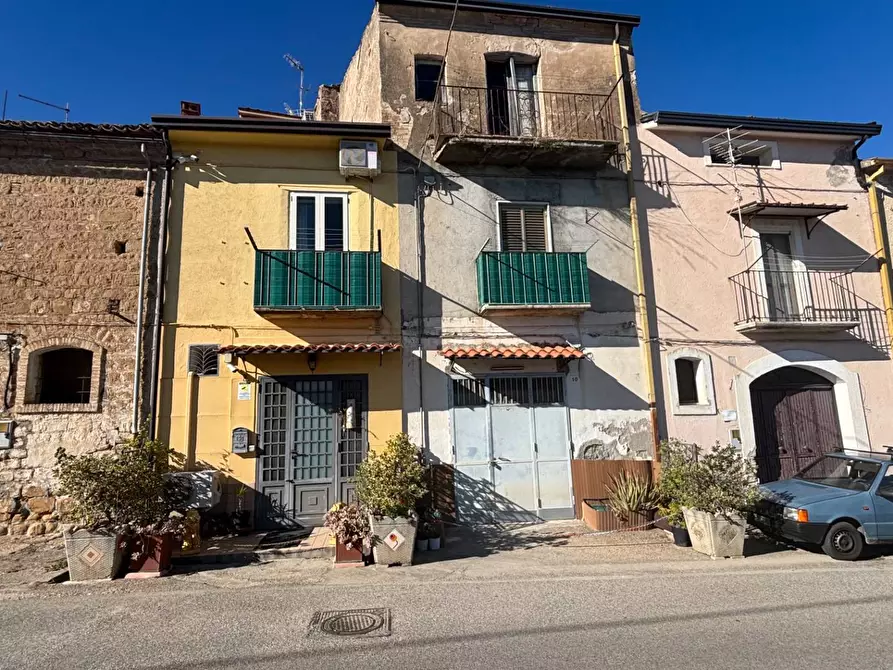 Immagine 2 di Casa semindipendente in vendita  in Via Rotabile 49 a Baselice