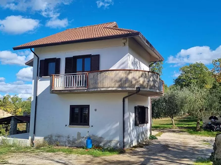 Immagine 5 di Villa in vendita  in Contrada Molini a Trevico