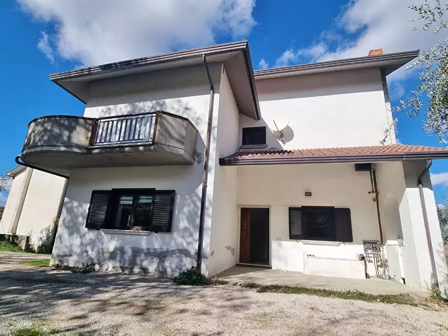 Immagine 9 di Villa in vendita  in Contrada Molini a Trevico