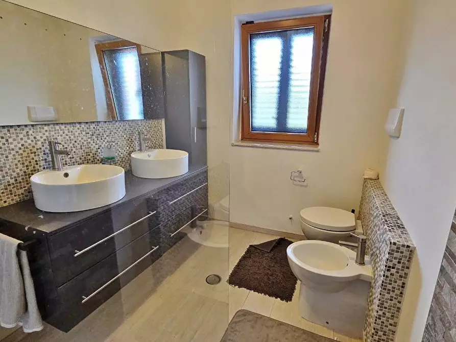 Immagine 43 di Villa in vendita  in Contrada Molini a Trevico