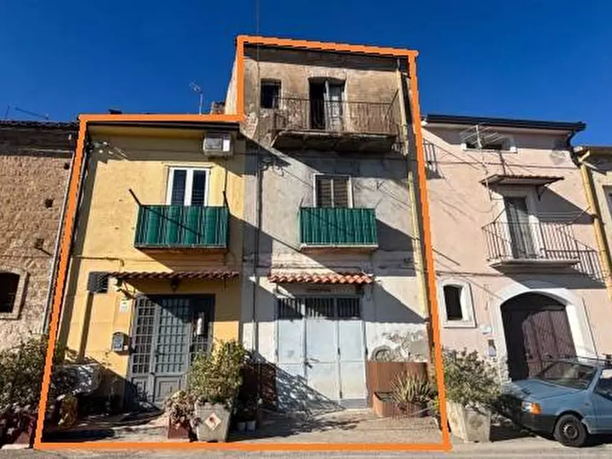 Immagine 1 di Casa semindipendente in vendita  in Via Rotabile 49 a Baselice