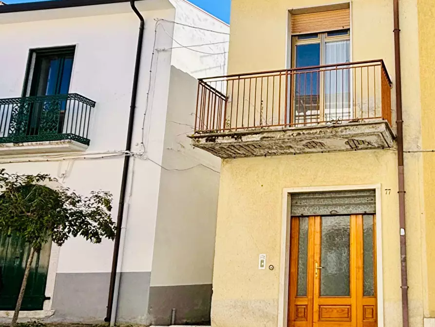 Immagine 1 di Casa semindipendente in vendita  in via roma a Bonito