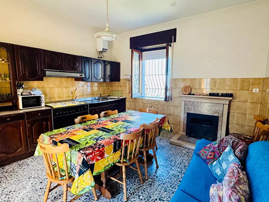 Immagine 17 di Casa indipendente in vendita  in via chiocche del forno a Mirabella Eclano