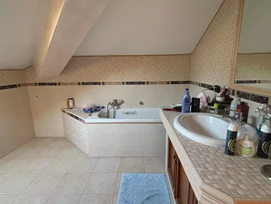 Immagine 11 di Appartamento in vendita  in Via Enzo Marmorale a Paduli