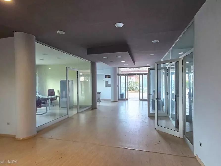 Immagine 4 di Locale commerciale in affitto  a Mirabella Eclano