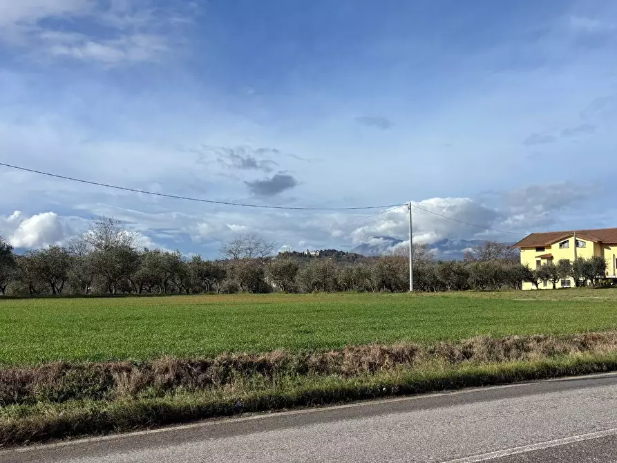 Immagine 11 di Locale commerciale in vendita  a Benevento