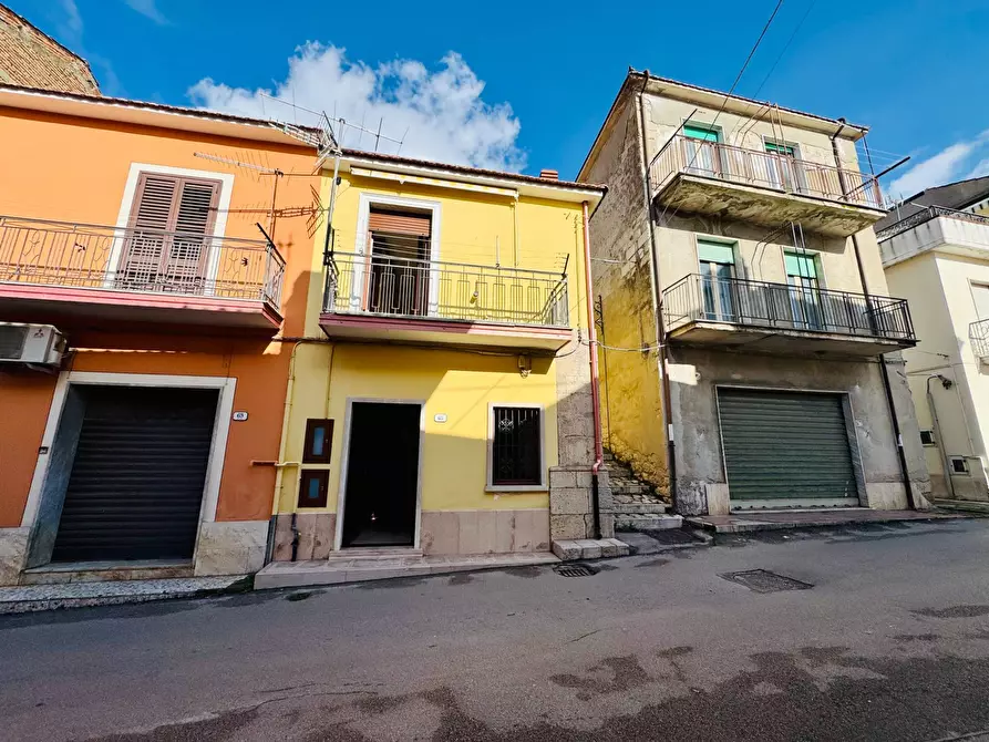 Immagine 2 di Casa semindipendente in vendita  in VIA ROMA 65 a Andretta