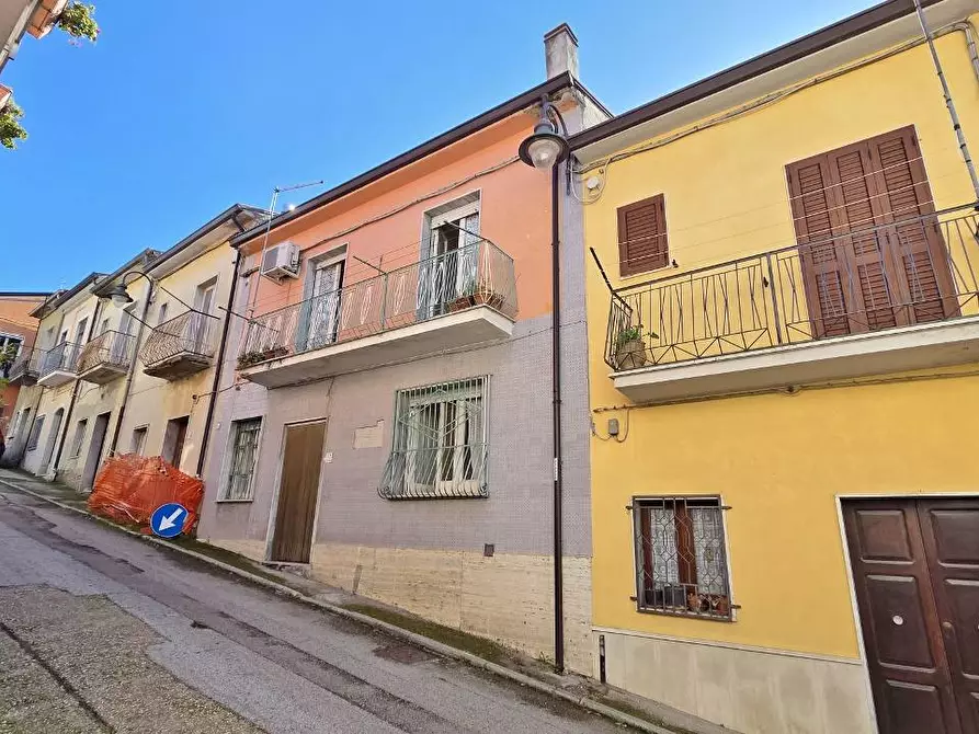 Immagine 2 di Casa semindipendente in vendita  in Via Regina Margherita 52 a Andretta