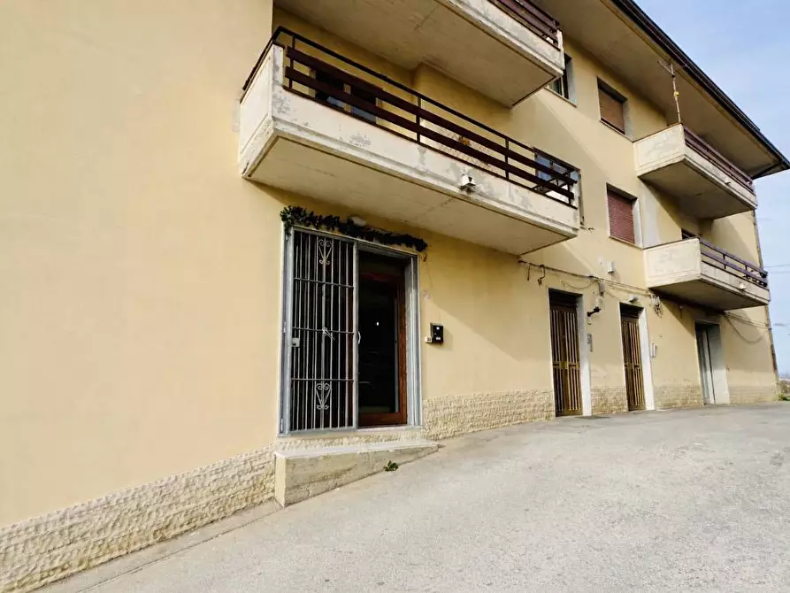 Immagine 13 di Appartamento in vendita  in VIA POZZILLO 64 a Mirabella Eclano