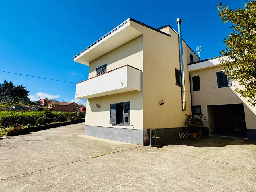 Immagine 7 di Villa in vendita  in CONTRADA paragano 30 a Ariano Irpino