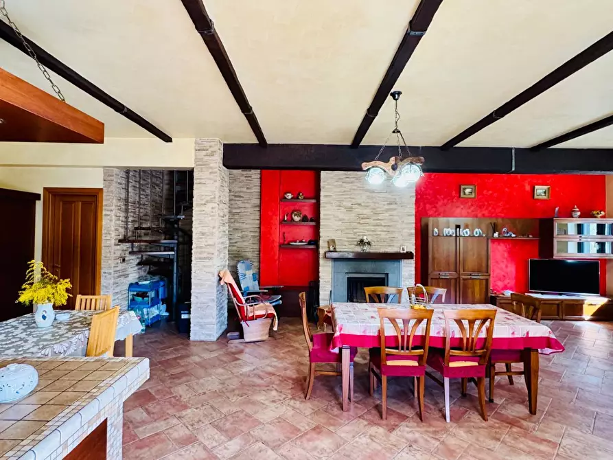 Immagine 25 di Villa in vendita  in CONTRADA paragano 30 a Ariano Irpino