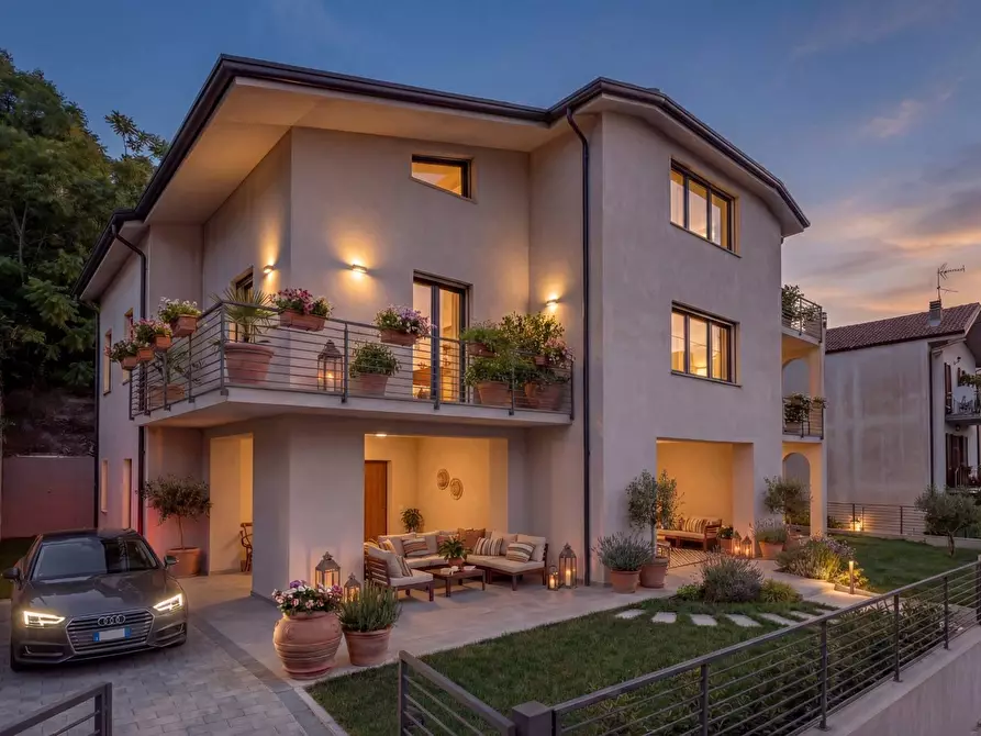 Immagine 7 di Villa in vendita  in VIA STAZIONE 35 a Ceppaloni