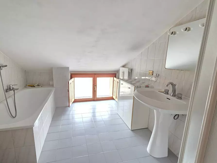 Immagine 14 di Casa semindipendente in vendita  in petrara a Andretta