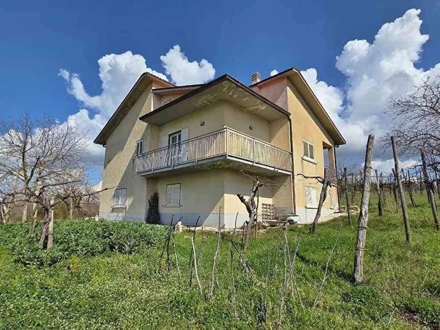 Immagine 1 di Casa indipendente in vendita  in Contrada acquara a Torella Dei Lombardi