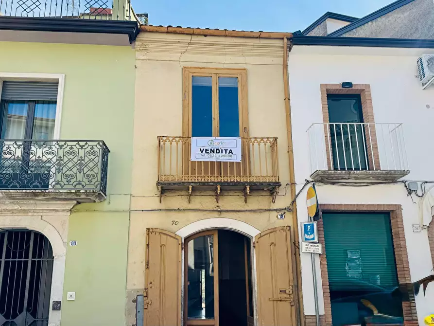 Immagine 1 di Casa semindipendente in vendita  in VIA ROMA 133 a Mirabella Eclano
