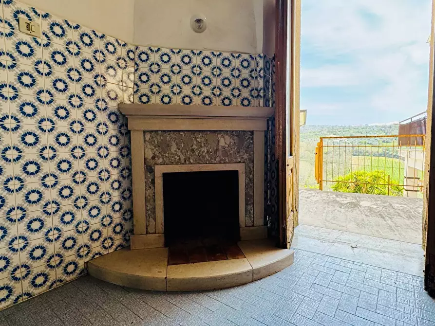 Immagine 3 di Casa semindipendente in vendita  in VIA ROMA 133 a Mirabella Eclano