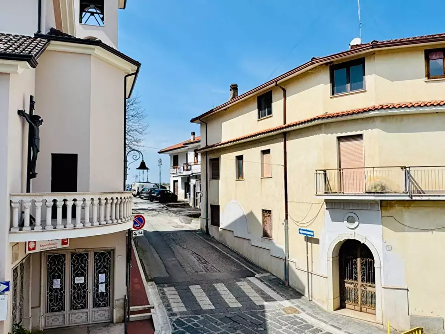 Immagine 16 di Casa semindipendente in vendita  in VIA ROMA 133 a Mirabella Eclano