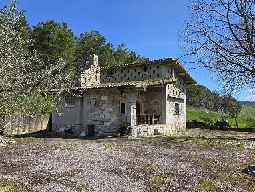 Immagine 1 di Villa in vendita  in Taverna delle noci 56 a Parolise