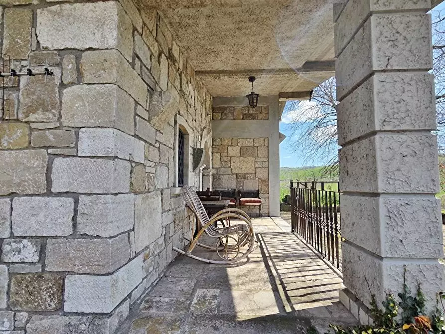 Immagine 23 di Villa in vendita  in Taverna delle noci 56 a Parolise