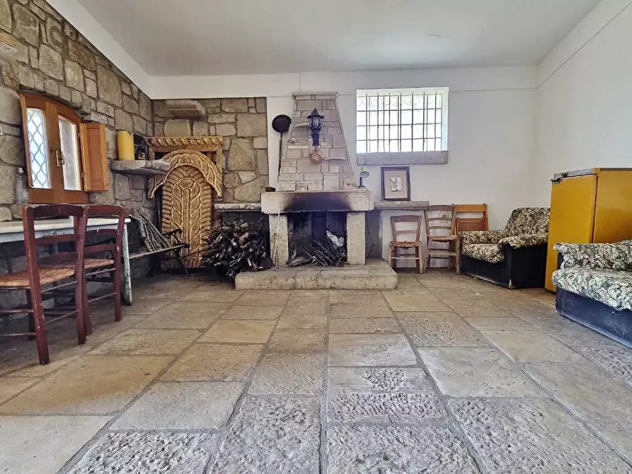 Immagine 27 di Villa in vendita  in Taverna delle noci 56 a Parolise