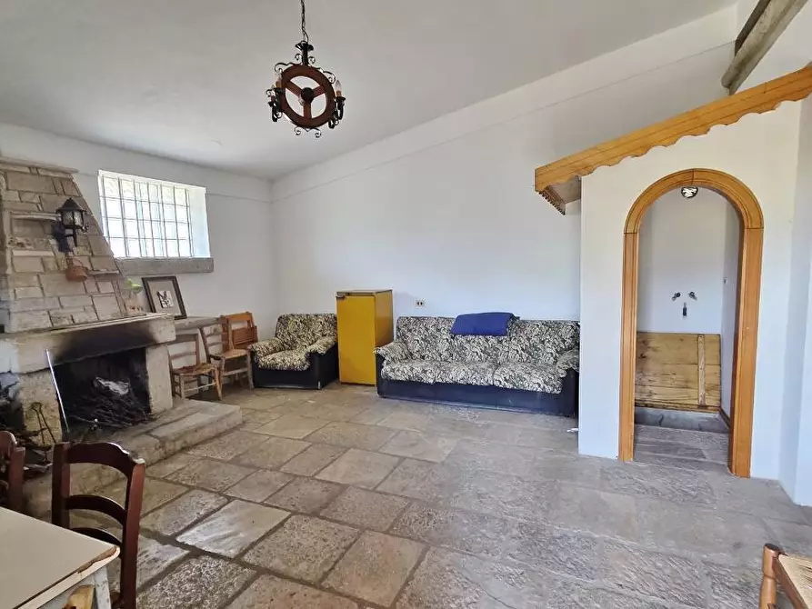 Immagine 33 di Villa in vendita  in Taverna delle noci 56 a Parolise