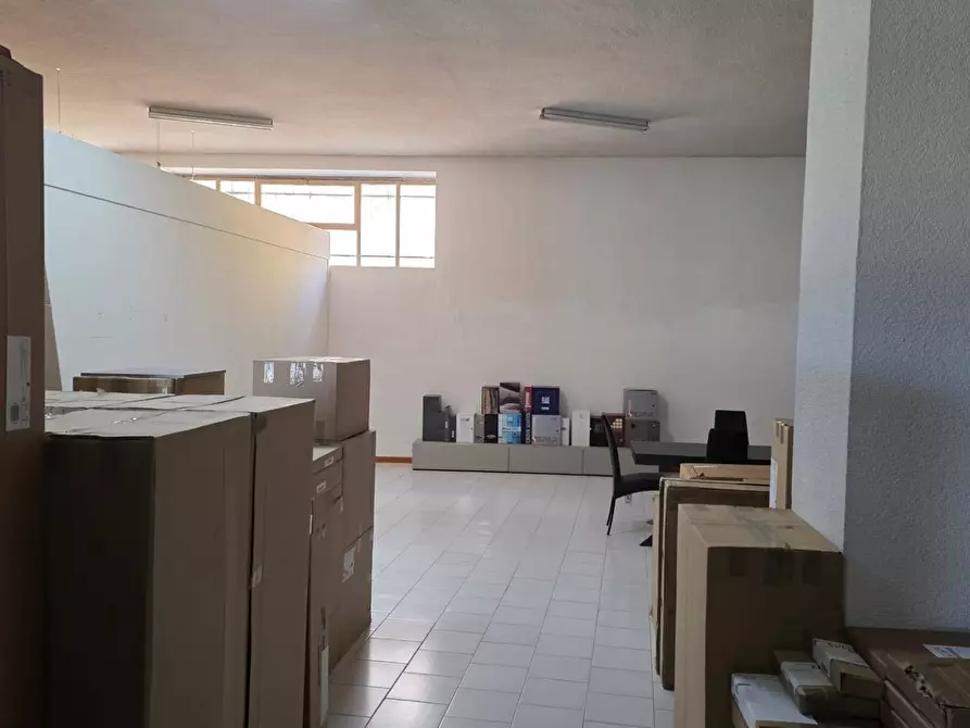 Immagine 5 di Attività commerciale in affitto  in Nazionale a Andretta