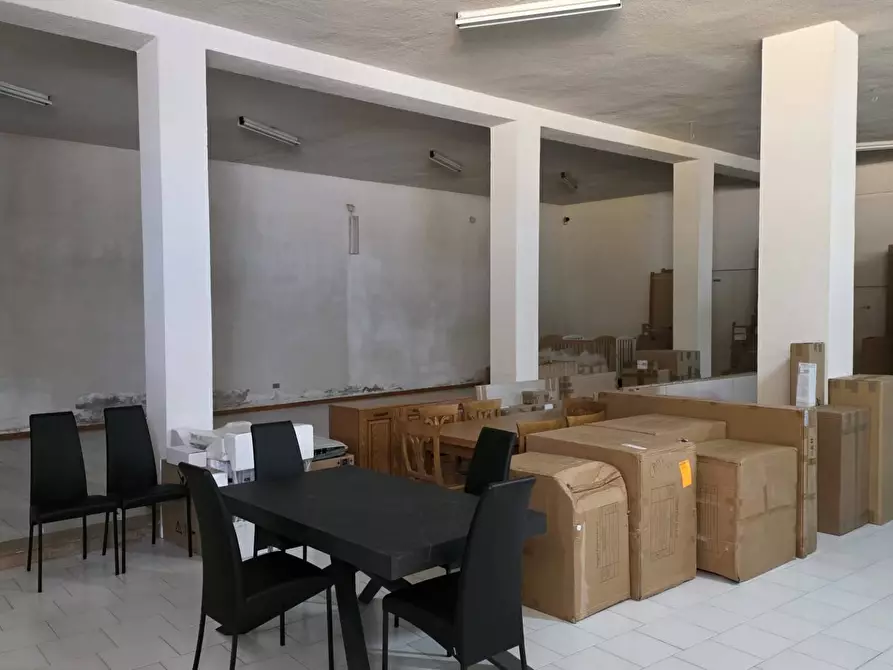 Immagine 10 di Attività commerciale in affitto  in Nazionale a Andretta