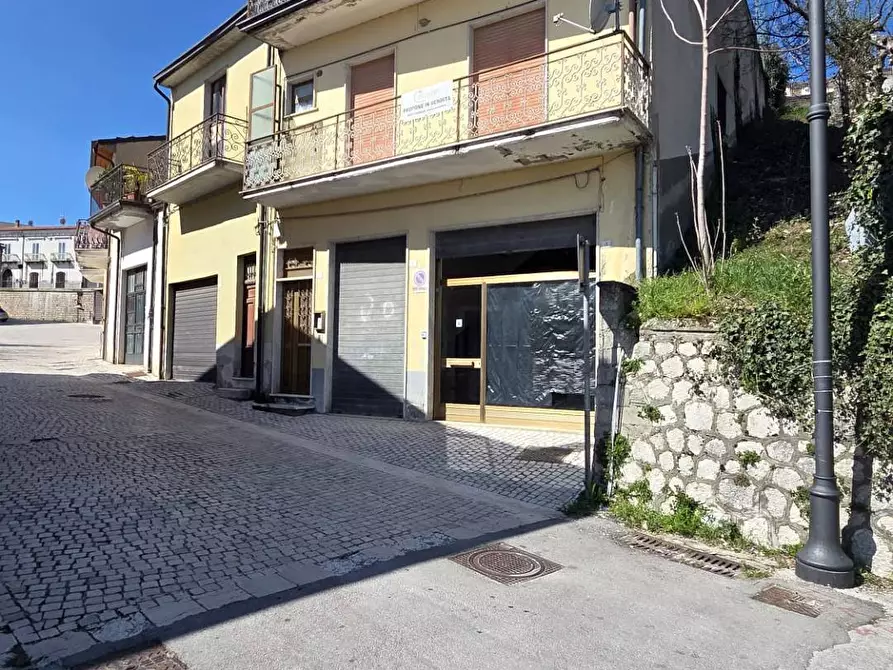 Immagine 25 di Casa semindipendente in vendita  in via cantone a Montemarano