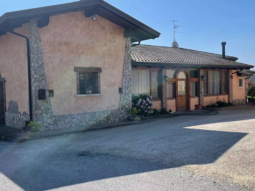 Immagine 4 di Casa indipendente in vendita  in Via traversa cesine 2 2 a San Giorgio Del Sannio