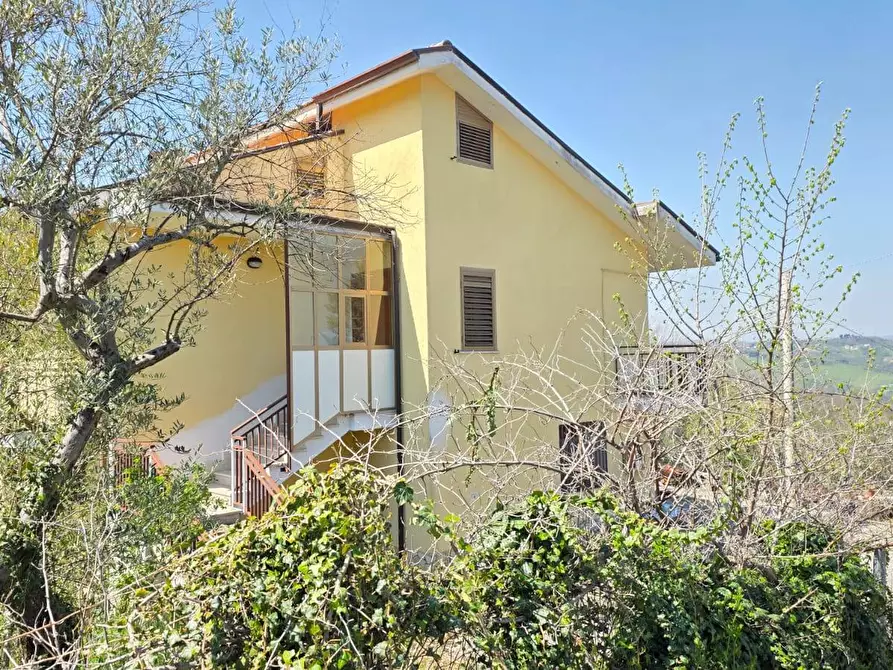 Immagine 2 di Casa indipendente in vendita  in Via Macchia Pietra a San Mango Sul Calore