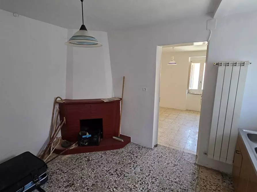 Immagine 3 di Casa semindipendente in vendita  in Vico Melfitana a Montemarano