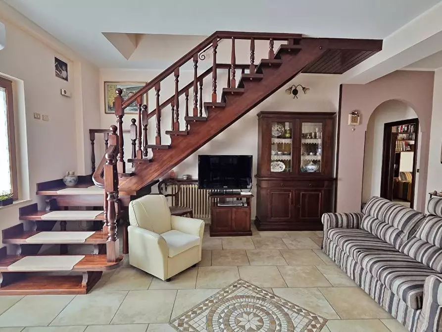 Immagine 19 di Casa indipendente in vendita  in Via Regina Margherita 12 a Andretta