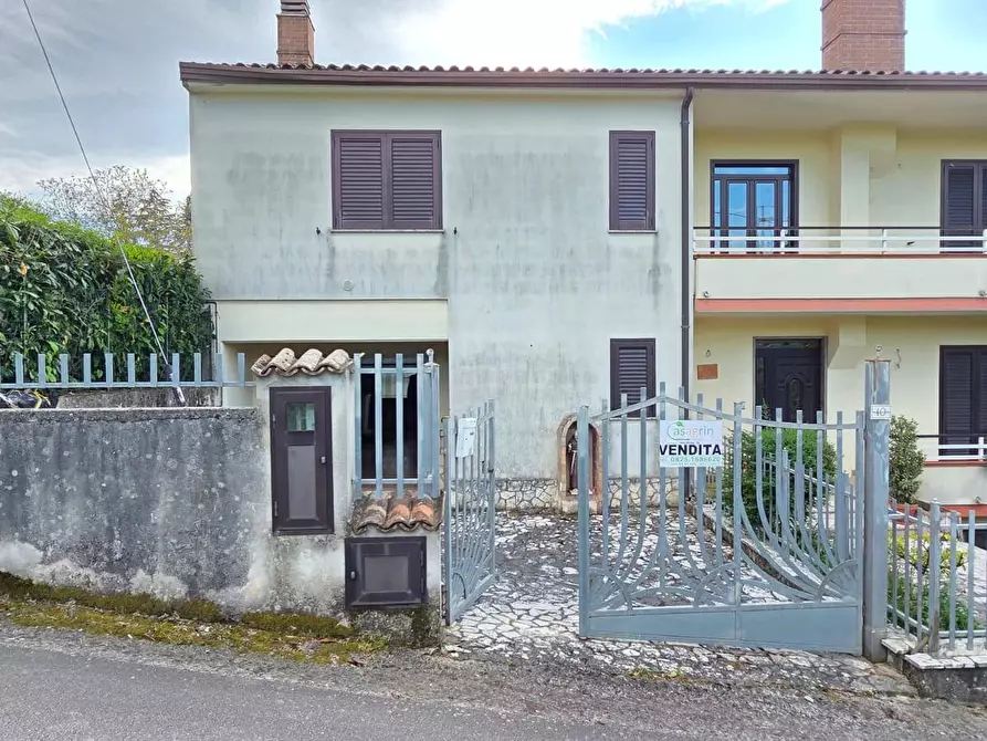 Immagine 1 di Villetta a schiera in vendita  in via vigna 10 a Montefalcione