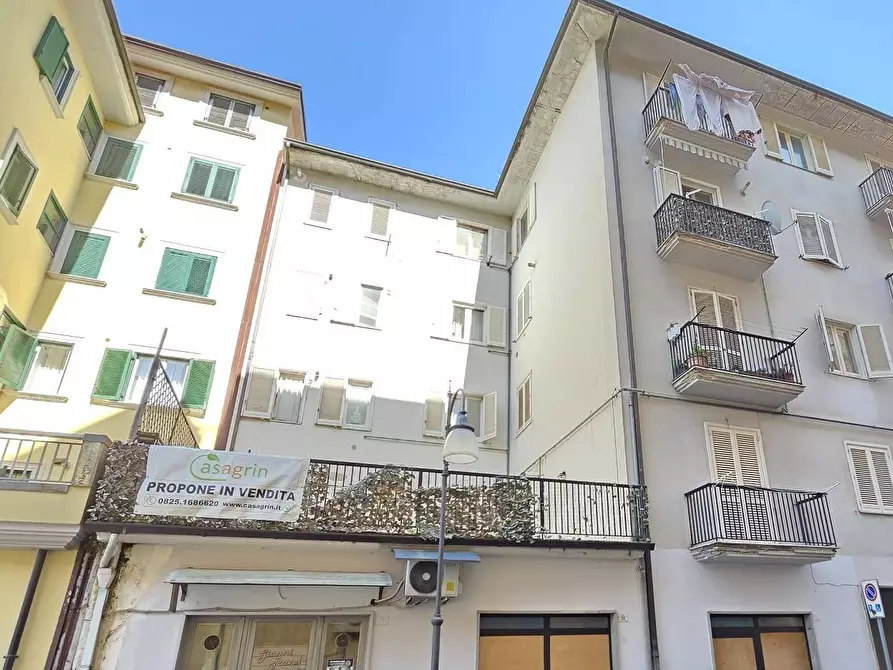 Immagine 1 di Appartamento in vendita  in Via Gramsci a Atripalda