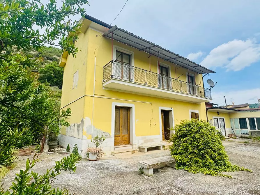 Immagine 1 di Casa indipendente in vendita  in C/da tignano basso a Apice