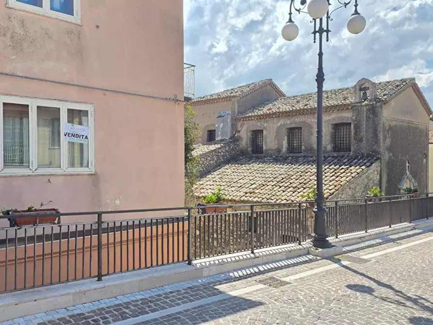 Immagine 3 di Casa semindipendente in vendita  in Via Roma a Andretta