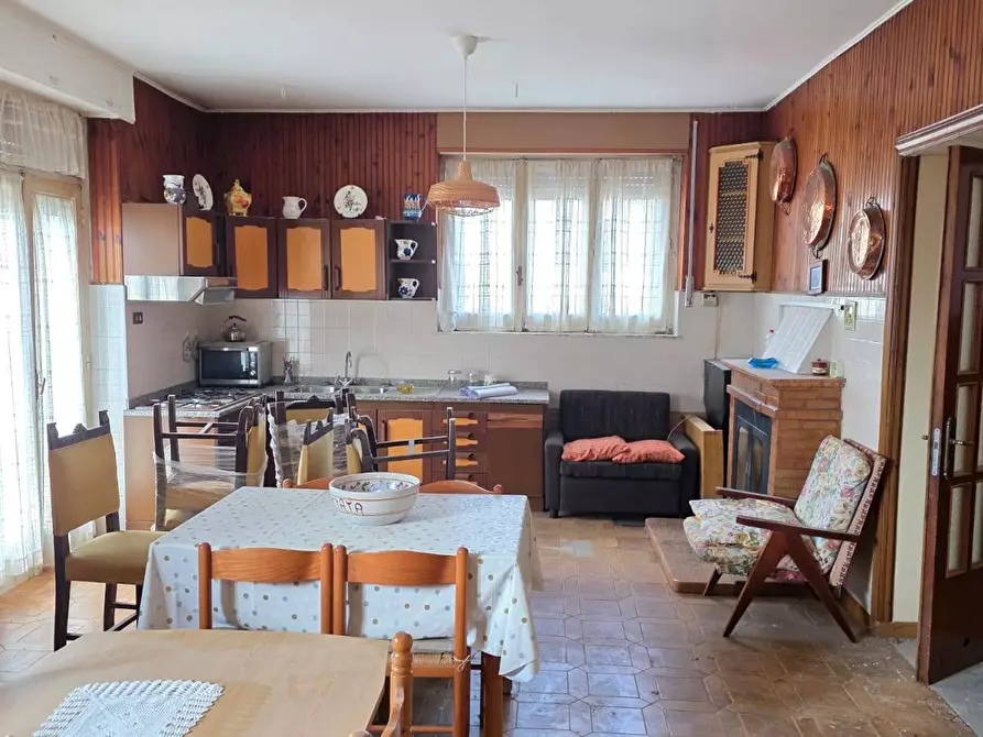 Immagine 7 di Casa semindipendente in vendita  in Via Roma a Andretta