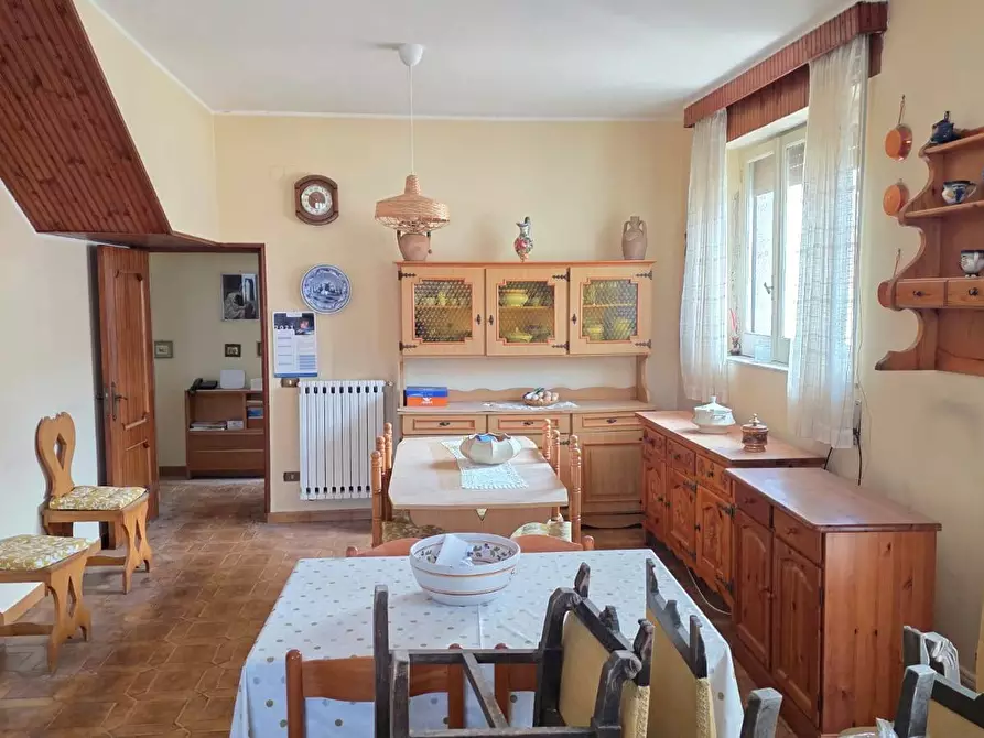 Immagine 10 di Casa semindipendente in vendita  in Via Roma a Andretta