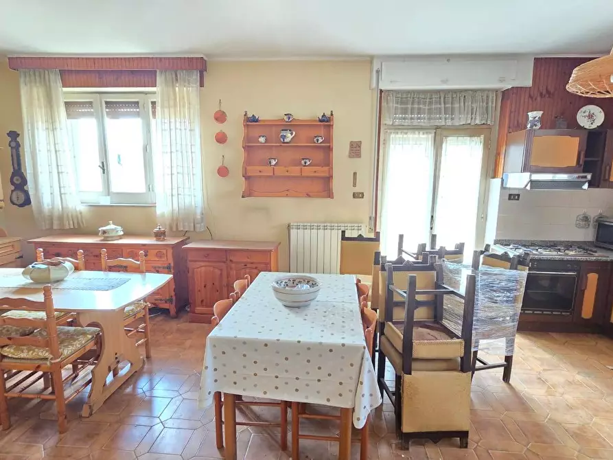 Immagine 11 di Casa semindipendente in vendita  in Via Roma a Andretta