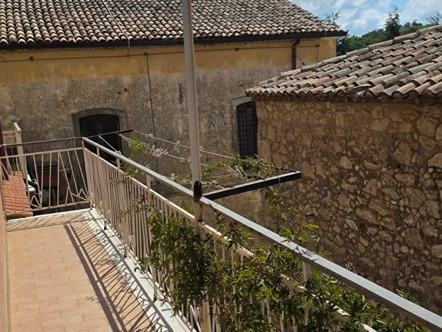 Immagine 15 di Casa semindipendente in vendita  in Via Roma a Andretta