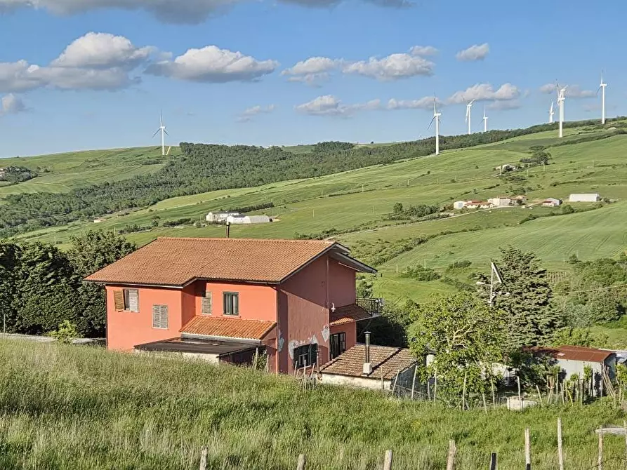 Immagine 1 di Casa indipendente in vendita  in via Serrapolla a Vallata
